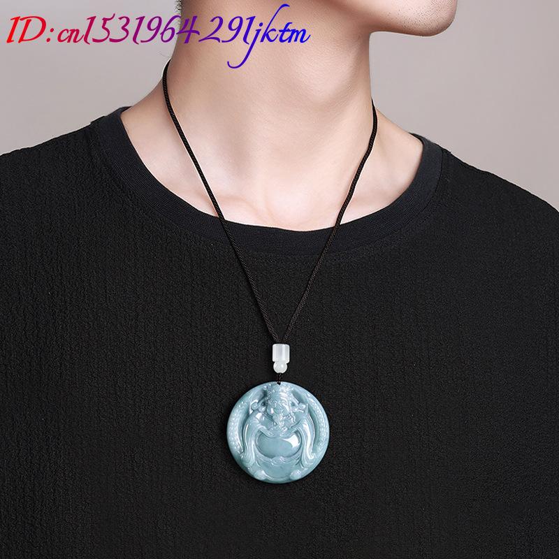 Burmese Jadeite God of Wealth  - Vintage Necklace 评论和价格